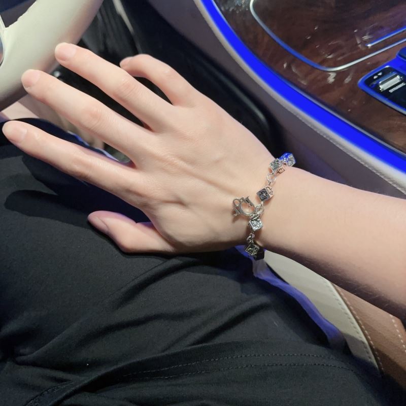 chr1st1an D10r bracelets